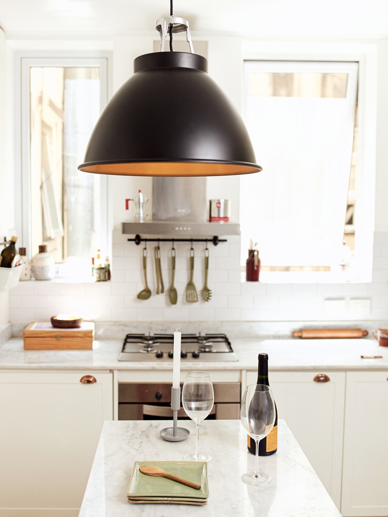 COLGANTE TOM NEGRO 48D IKON (20C-A1)