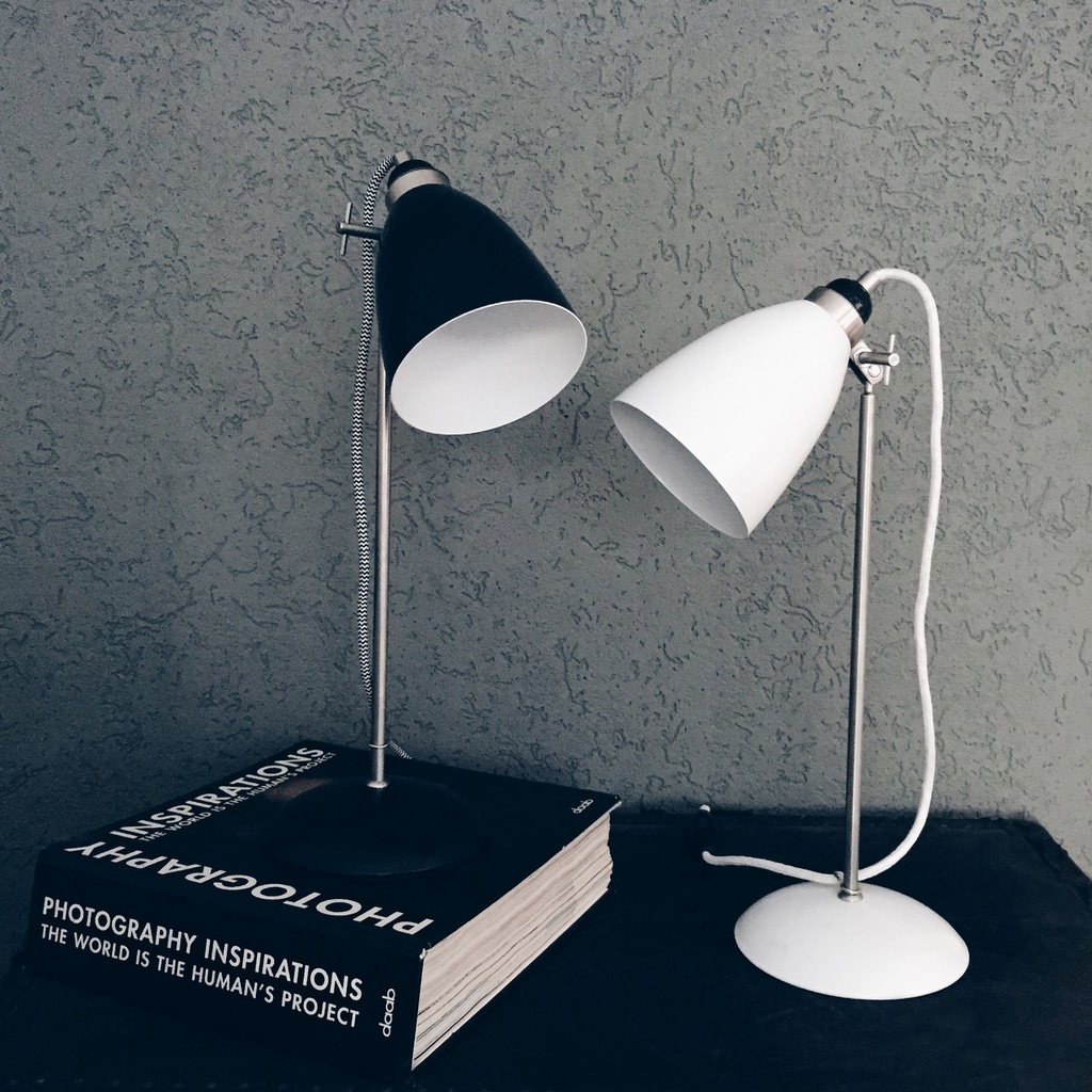 LÁMPARA CARLOS ESCRITORIO BLANCO E27 (1E-H1)