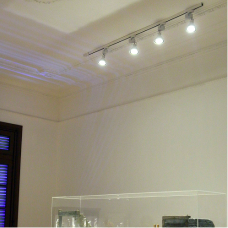 SPOT CABEZAL TESTA AR111 GU10 BLANCO TEXTURADO PUNTO (CATE111GU10BT6)